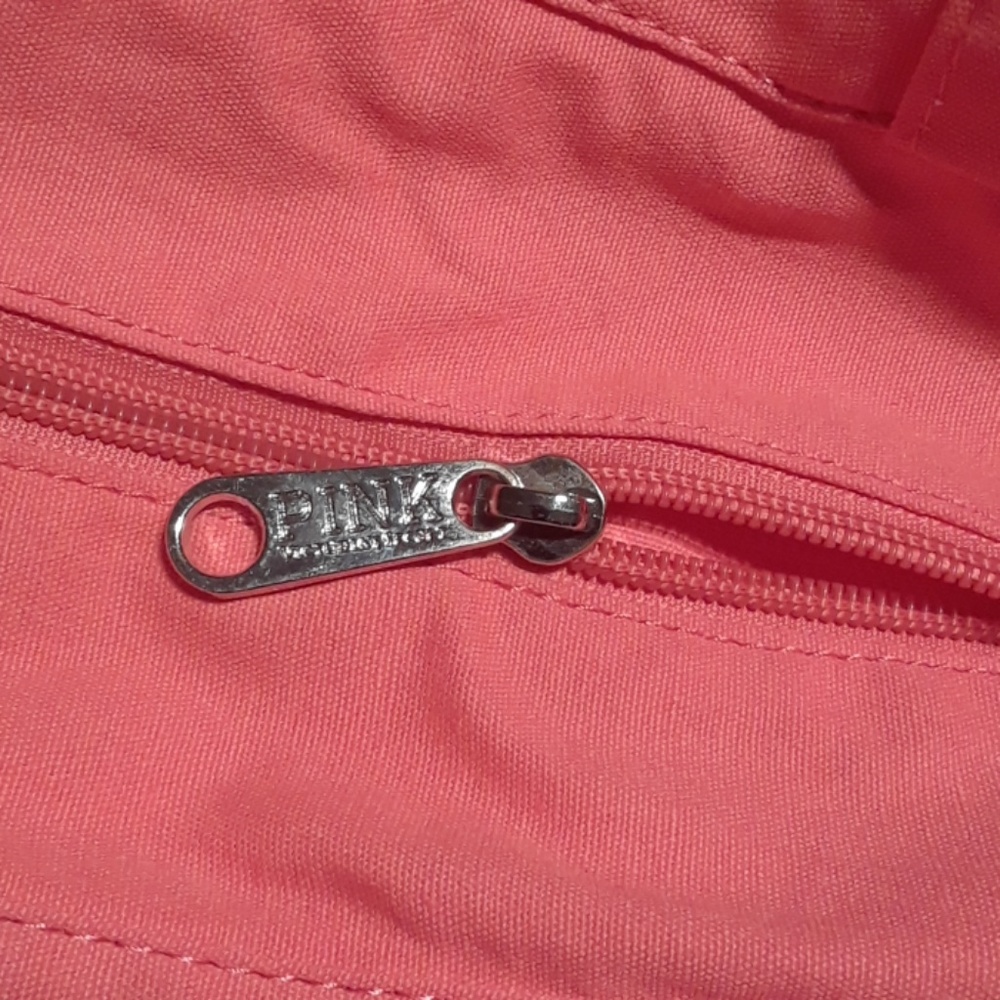 AUTHENTIC PINK VS TOTE BAG - Picture 6 of 6